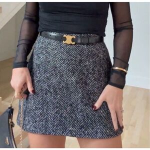 ✨Abercrombie & Fitch Scarlett Mini Sz Large Short✨